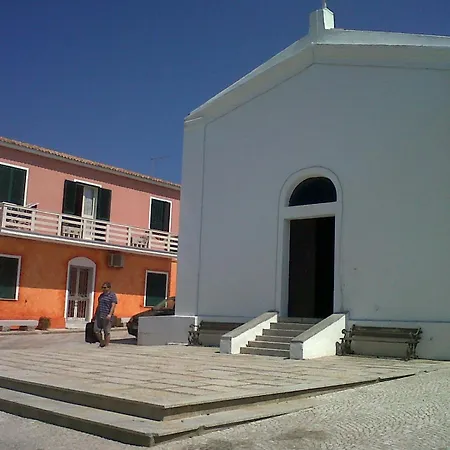 In Paese A Apartment